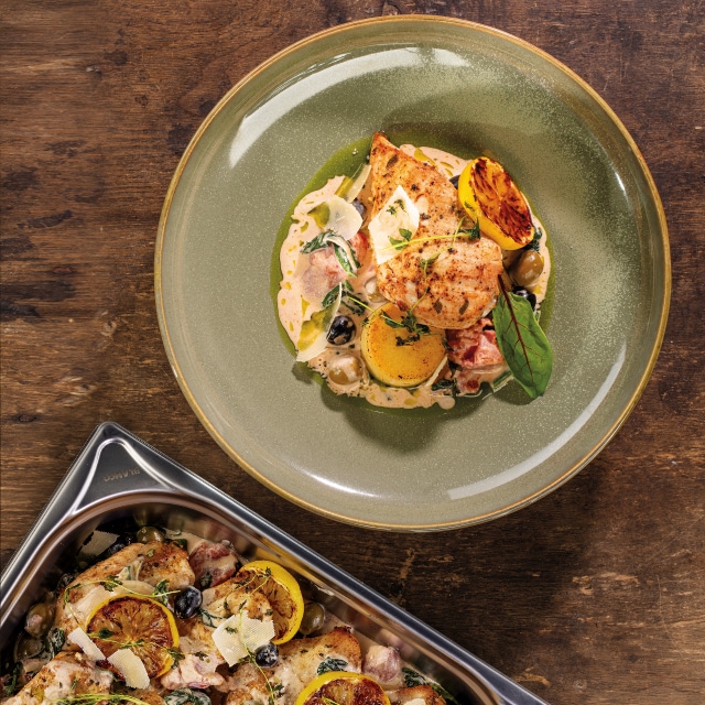 Toskański kurczak / kremowy sos / pomidory / oliwki / polenta